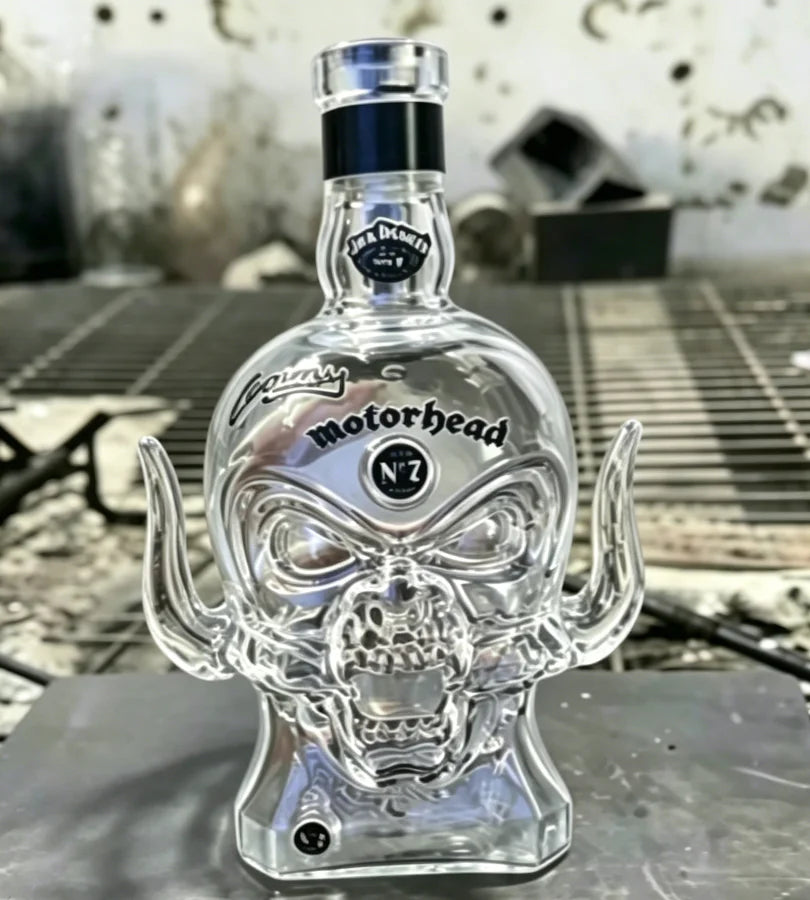 Decanter de Whisky Caveira com Chifres | Lisboa by Luisa