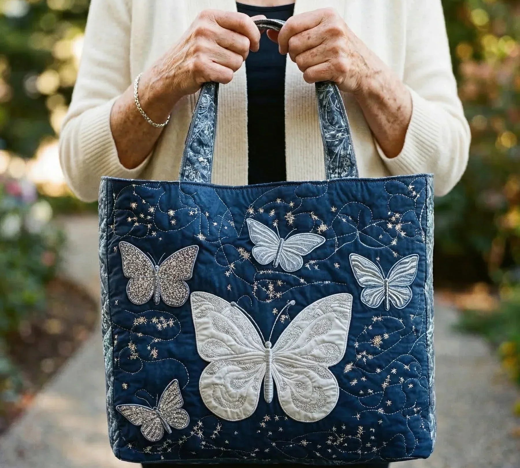 Mala Tote Acolchoada Borboleta Prateada | Lisboa by Luisa